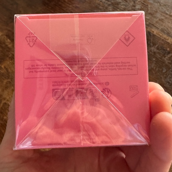 Valentino Donna Born in Roma Extradose Parfum - Pink and Black - Picture 6 of 6